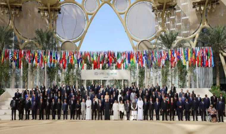 COP 28 Zirvesi’nde liderler aile fotoğrafı çekimine katıldı