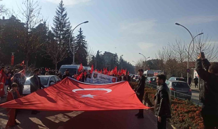 Çorumda “şehitlere saygı” yürüyüşü düzenlendi