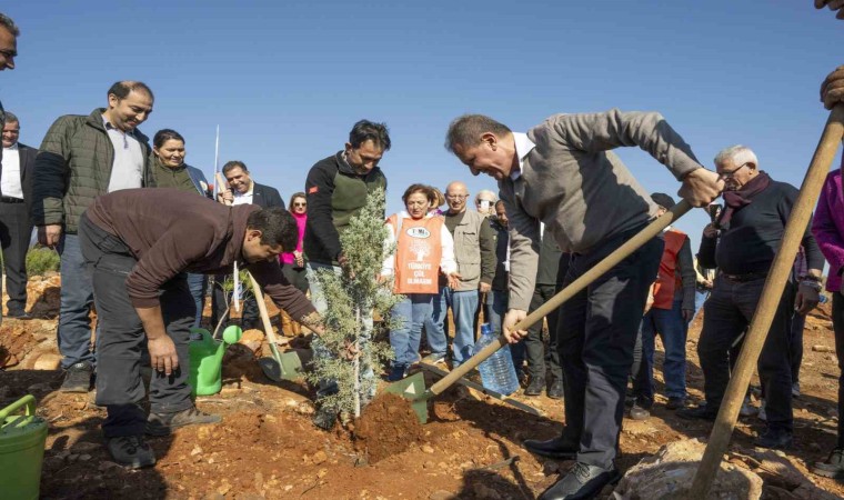 Cumhuriyetin 100. yılı anısına 2023 fidan toprakla buluştu