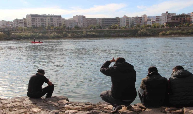 Dicle Nehrinde kaybolan kızı arama çalışmaları devam ediyor