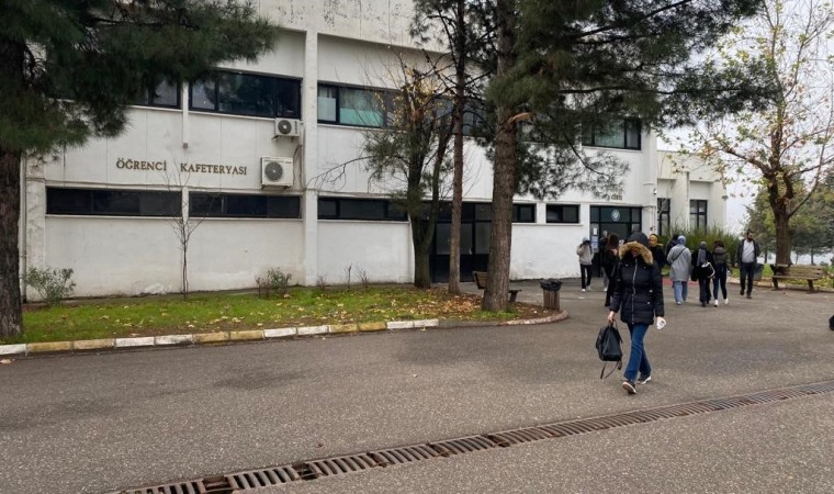 Dicle Üniversitesinde 1993te meydana gelen bombalı saldırıların izini vücudunda taşıyor