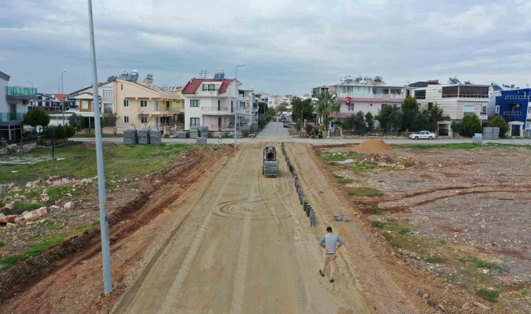 Didimde yol çalışmaları devam ediyor