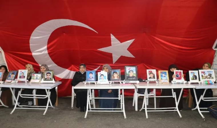 Diyarbakır’da evlat nöbetindeki aileler yeni yıla buruk giriyor