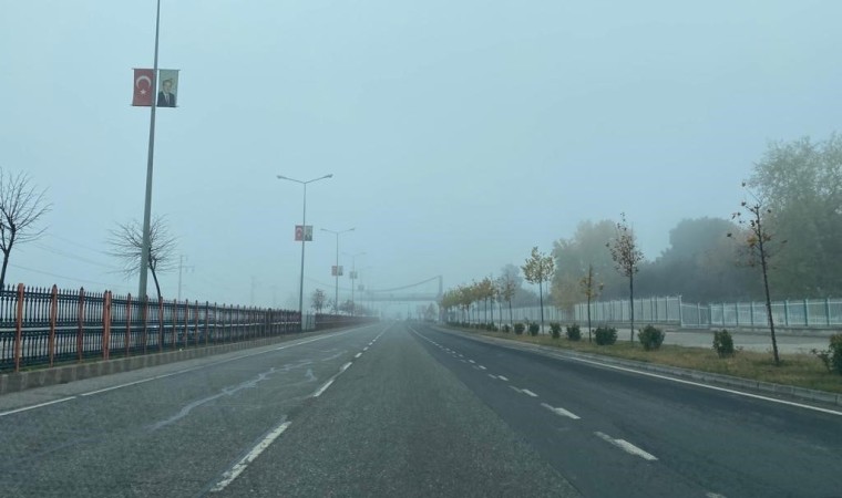 Diyarbakırda hava ve kara trafiğinde ‘sis etkisi