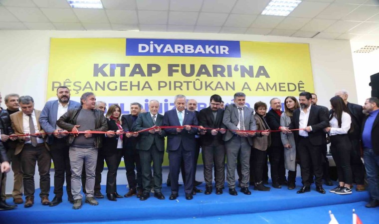 Diyarbakırda Kitap Fuarı kapılarını açtı