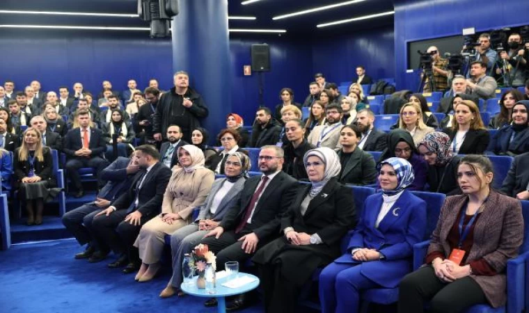 (Ek fotoğraflar)-Emine Erdoğan : Teknoloji okuryazarı olmak ve tehdit edici unsurlara karşı, her türlü savunmayı güçlendirmeliyiz