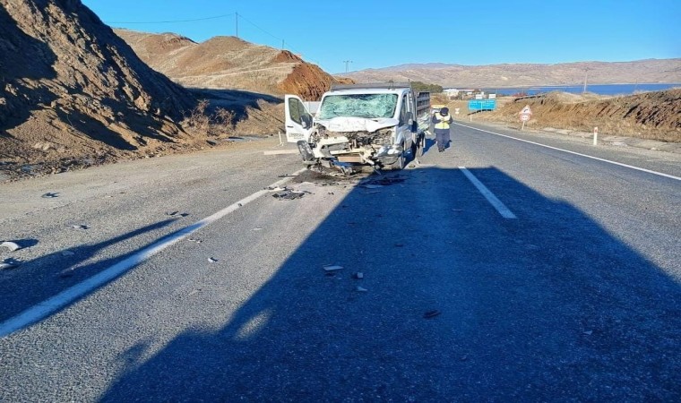 Elazığda trafik kazası: 3 yaralı