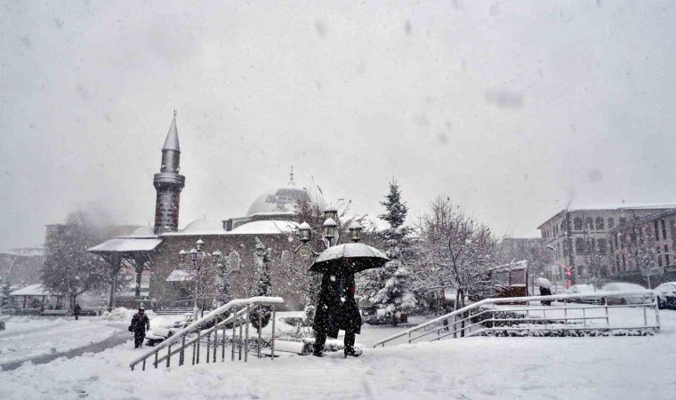 Erzurumda okullara 1 günlük kar tatili