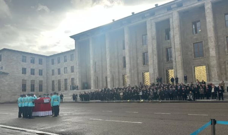 Eski Bakan Yürür için TBMM’de cenaze töreni düzenlendi