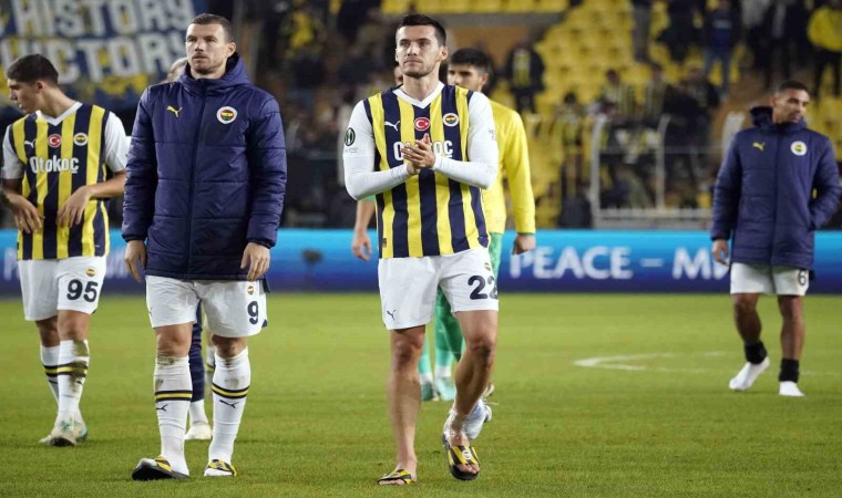 Fenerbahçe ve tribünlerden Umut Nayire destek