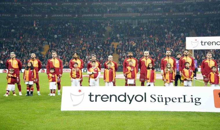 Galatasaray liderlik için derbiye çıkacak