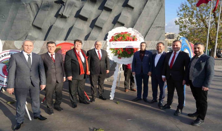 Gaziantepin 102. Kurtuluş Yıldönümünde Gaziantep Dernekleri Federasyonundan anlamlı ziyaret