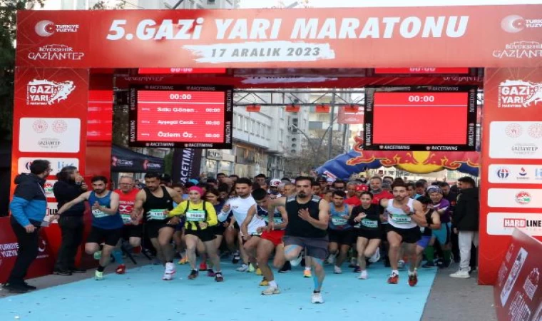 Gaziantep’te 5’inci Gazi Yarı Maratonu’na 1300 atlet katıldı