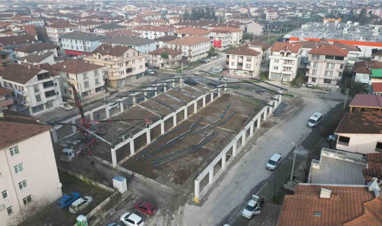 Hamidiye pazaryerinde mesai yoğun sürüyor