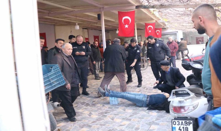 Husumetlilerin kahvehanedeki kavgası kanlı bitti