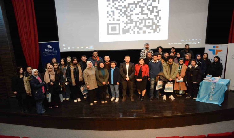 İşin uzmanlarından gençlere etkili öz geçmiş hazırlama teknikleri anlatıldı