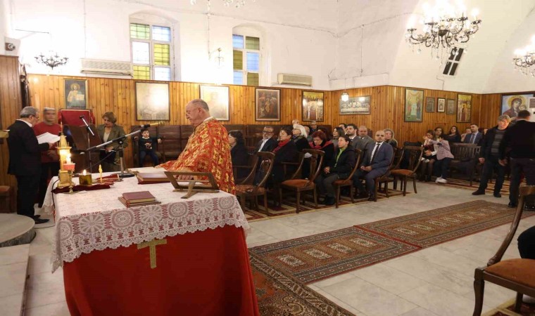 İskenderunda Noel ayini düzenlendi