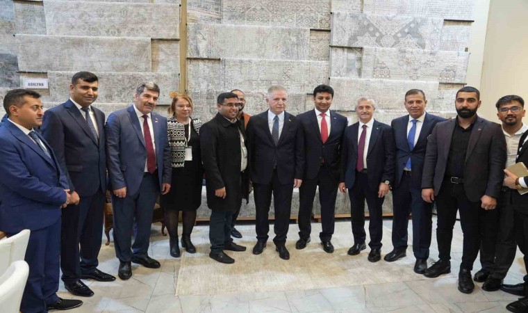 İstanbul Valisi Davut Gül Gaziantepli halıcıları yalnız bırakmadı