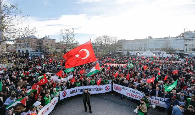 İstanbul’da binlerce kişi terörü ve İsrail’i lanetledi 