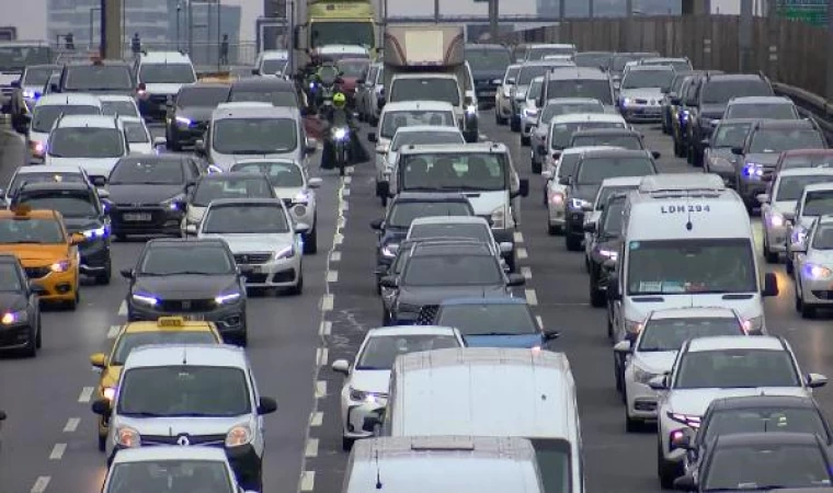 İstanbul’da trafik yoğunluğunda önlenemeyen artış