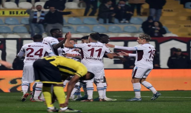 İstanbulspor - Trabzonspor (FOTOĞRAFLAR)