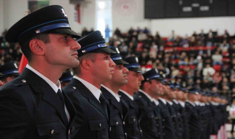 Karaman POMEMde 373 polis adayı mezun oldu