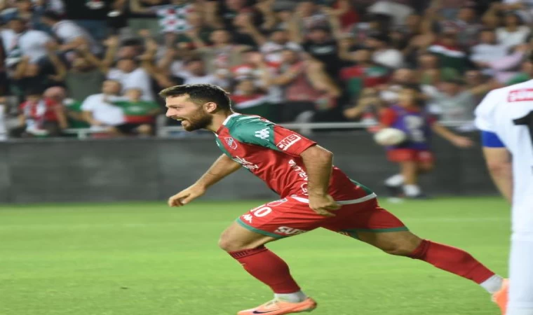 Karşıyaka’da Emre Gemici gitti