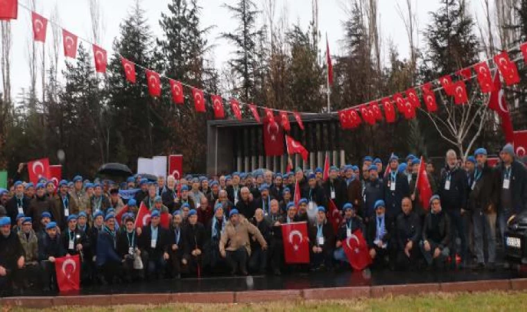 Kayseri’de 7 yıl önce terör saldırısında şehit olan 15 asker anıldı