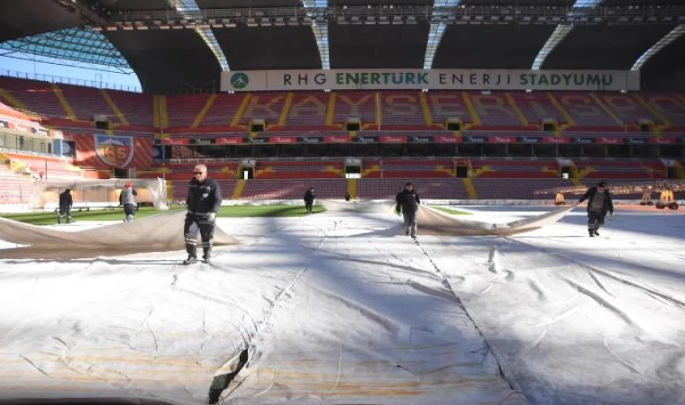 Kayserispor-Fenerbahçe maçının oynanacağı stadyum hazır hale getirildi