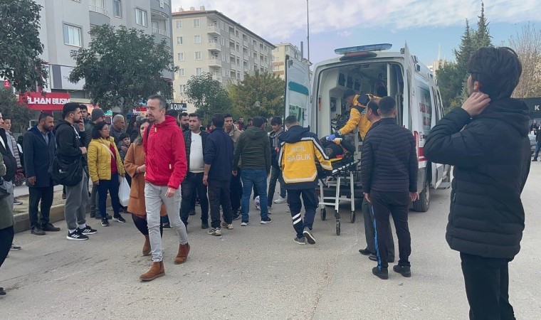 Kiliste motosiklet yayaya çarptı: 2 ağır yaralı