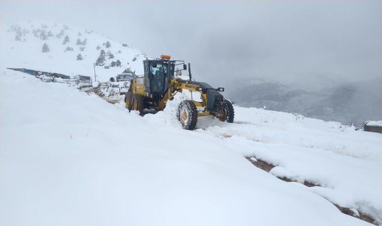 Kırsal yollara 596 milyon TLlik yatırım