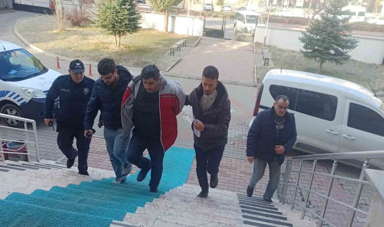 Konyada eski eşini ve kızını öldüren sanık tutuklandı