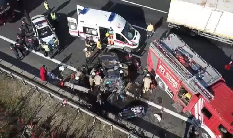 Kuzey Marmara Otoyolu’nda otomobil TIR’a çarptı: 6 yaralı-1