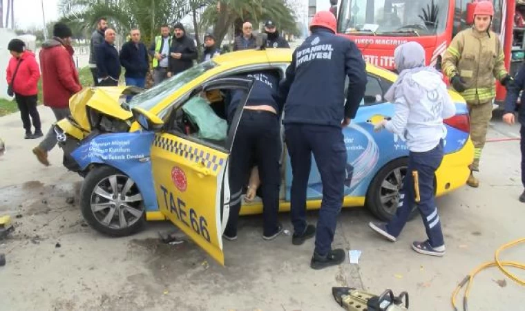 Maltepe’de kaza yapan taksi şoförüne dakikalarca kalp masajı yapıldı 