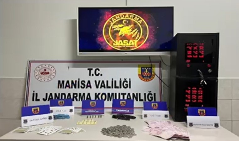 Manisada jandarmadan kumarcılara baskın