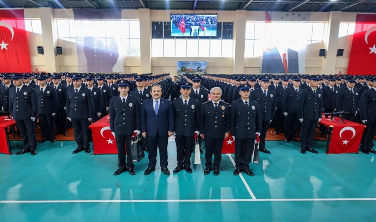 Mersinde 446 polis adayı mezun oldu