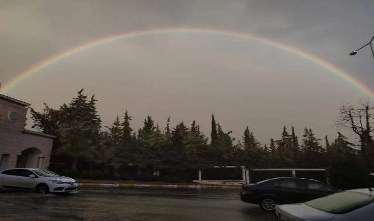 Mersin’de, fırtına ve yağmur sonrası gökkuşağı oluştu