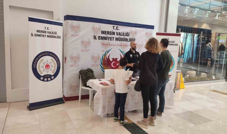 Mersinde vatandaşlar teröre karşı bilgilendiriliyor