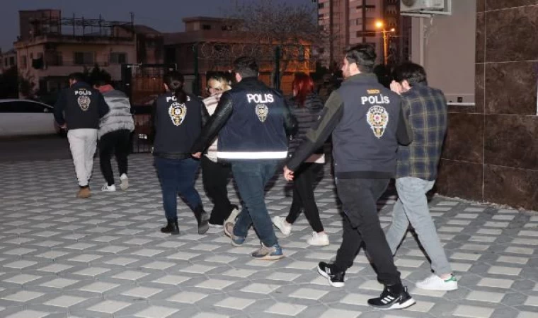 Mersin’de yasa dışı bahis operasyonu: 16 gözaltı- (2) Yeniden