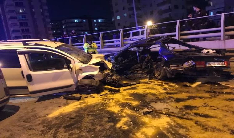 Mersin’de zincirleme kaza: 2 ölü, 4 yaralı