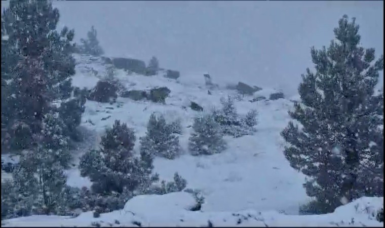 Muğlanın yüksek kesimlerinde kar yağışı etkili oldu