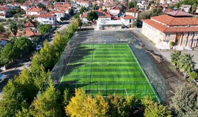 Ortacada halı sahalarına kavuşmaya başladı