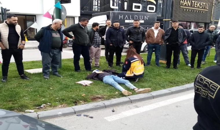 Otomobil ile çarpışan motosikletteki 2 kardeş yaralı