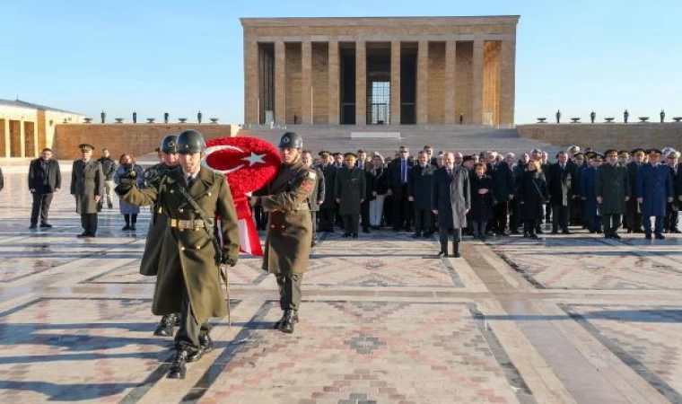 Özgür Özel: Terör örgütü kınanmaz, lanetlenir