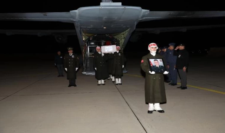 Pençe-Kilit şehitleri, Hakkari’deki törenin ardından memleketlerine uğurlandı (5)