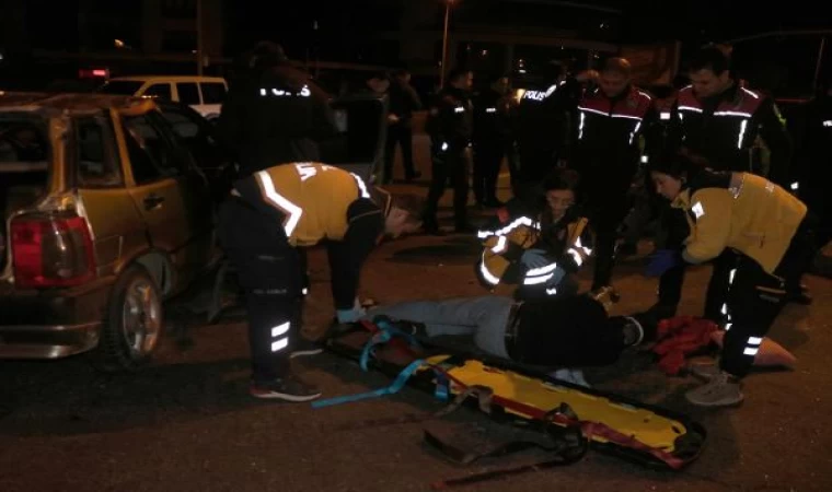 Polisin ’dur’ ihtarına uymayan otomobil takla attı: 3 yaralı