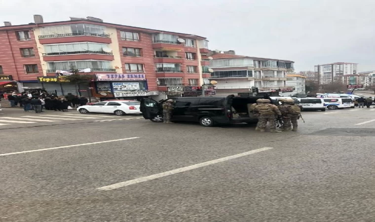 Pompalı tüfekle çevreye ateş açan emlakçı, ofisinde yaşamına son verdi