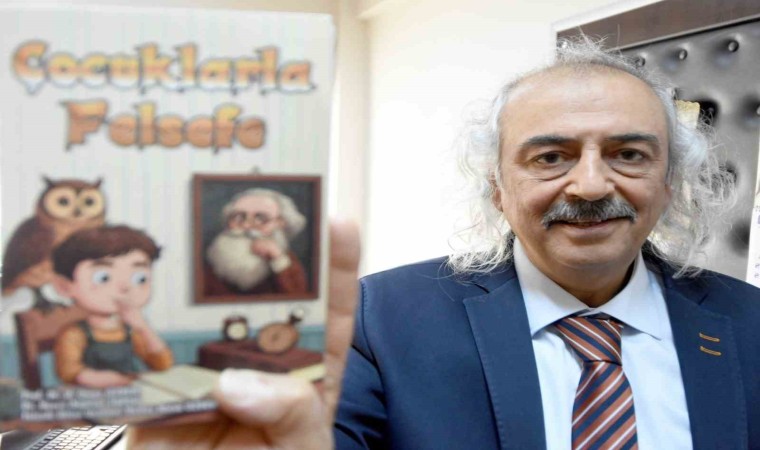 Prof. Dr. Özdenden, Çocuklarla Felsefe kitabı