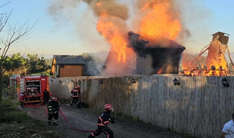 Sakarya’da bungalov alev alev yandı