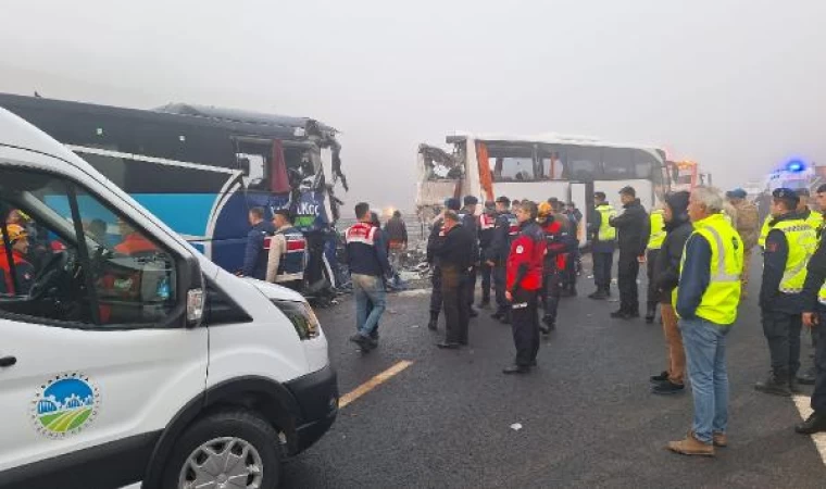 Sakarya’da zincirleme kaza: 11 ölü, 57 yaralı/ Ek fotoğraflar